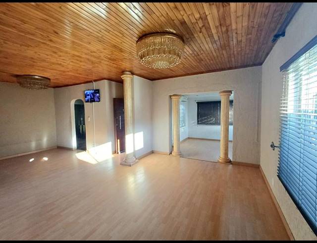 4 BEDROOM HOUSE FOR SALE IN LAUDIUM